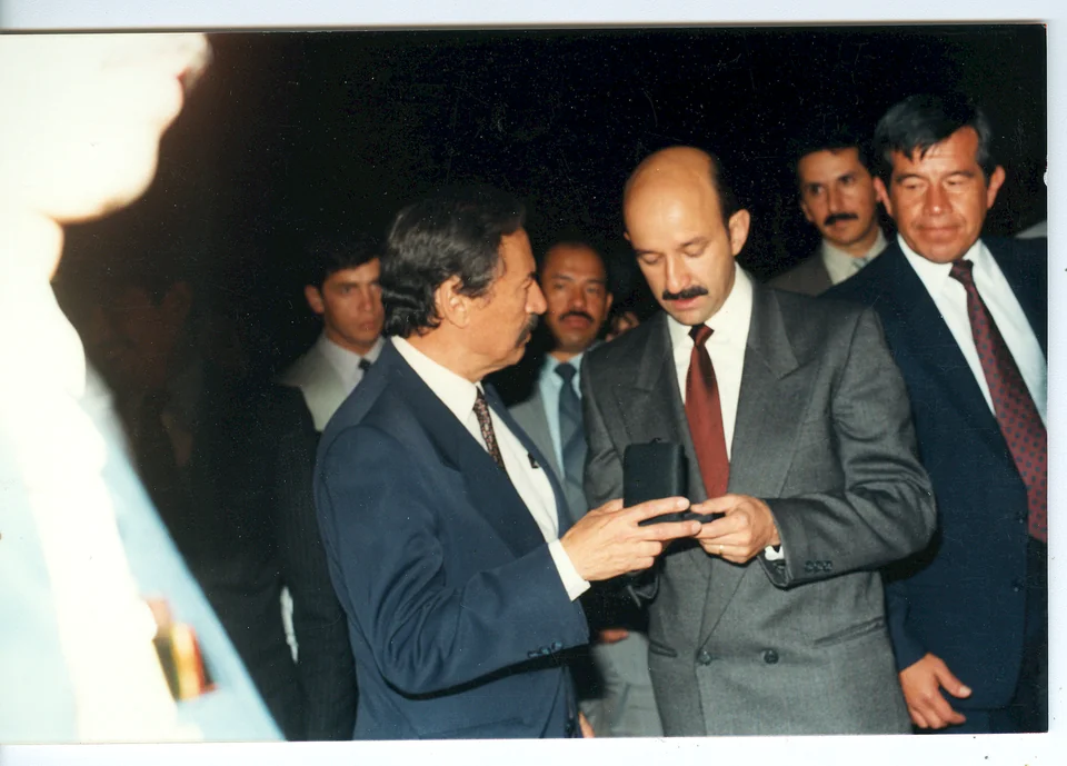 Carlos Salinas de Gortari junto a Mario Ojeda